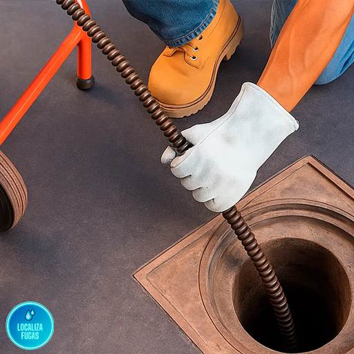 Limpeza de tubagem com hidrojato